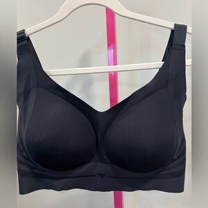 Sleek Black Wireless Bra NWT